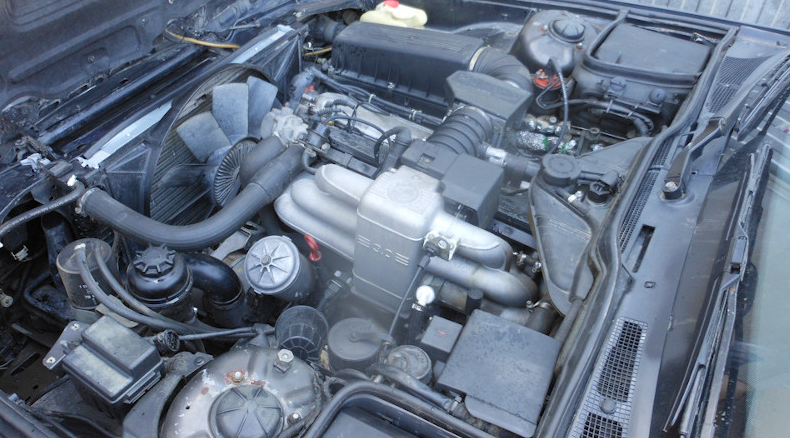 Engine BMW M30B30  - Engine BMW M30B30