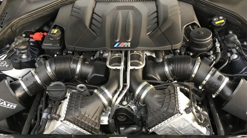 Engine BMW S63B44  - Engine BMW S63B44