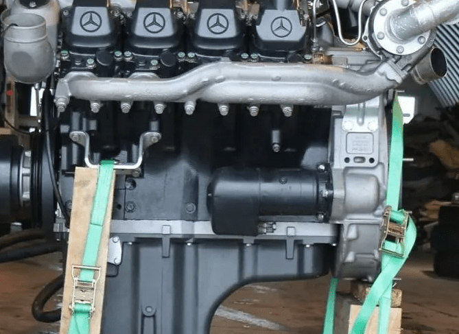 Engine Mercedes OM422  - Engine Mercedes OM366LA