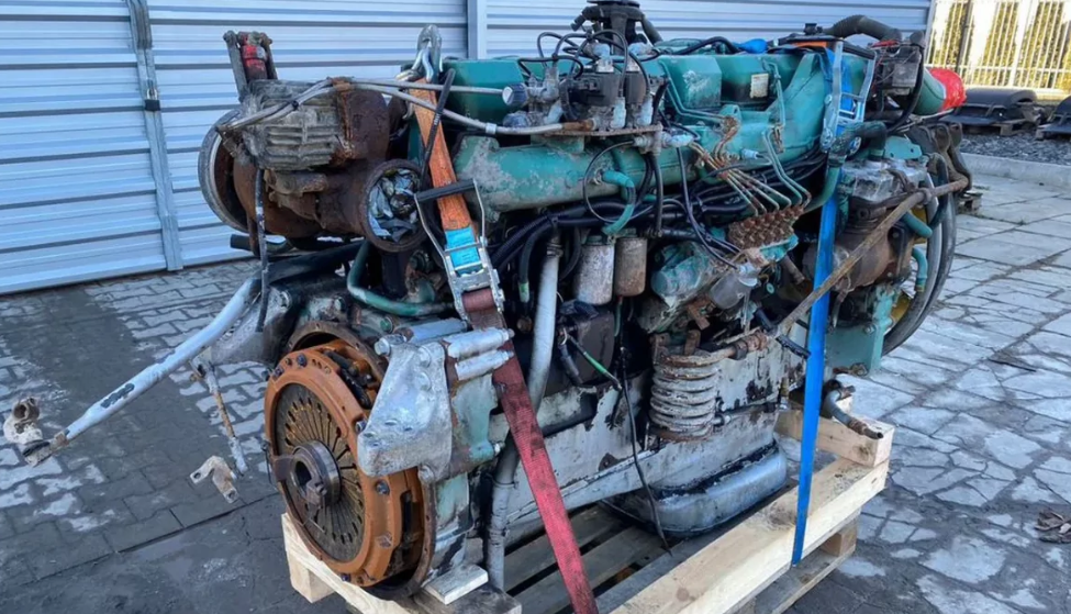 Engine Volvo D16A470  - Engine Volvo D16A470